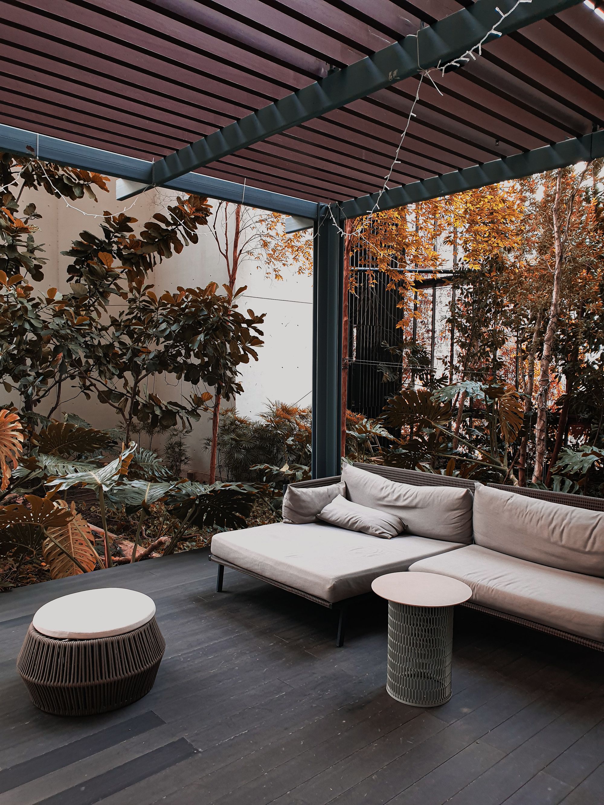 diseño de jardines con muebles de exterior