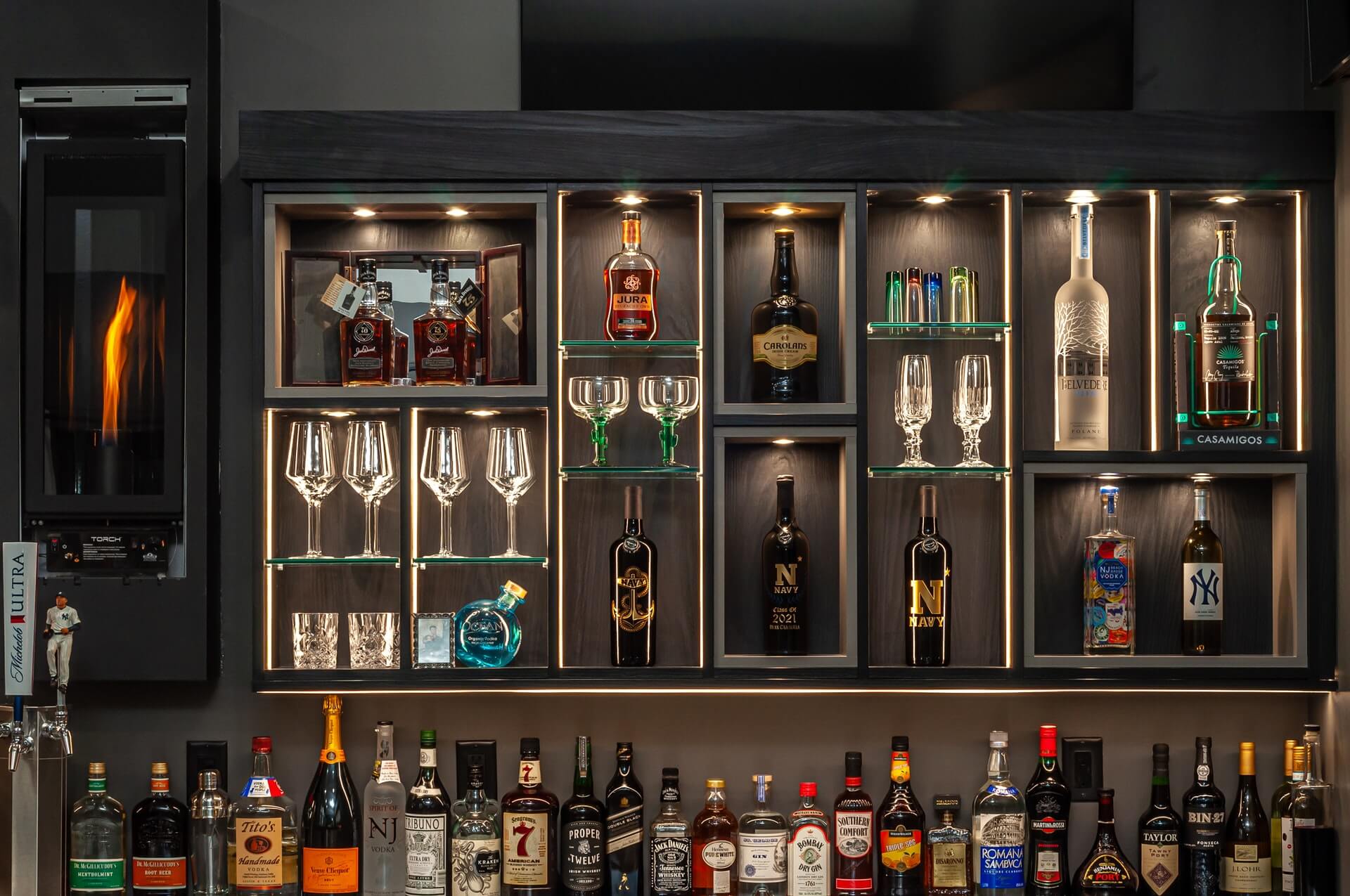 How to Create the Perfect Home Bar or Beverage Station