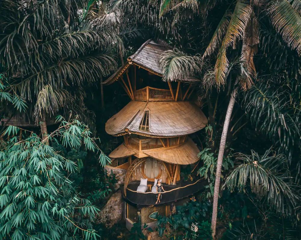 10 Incredible Airbnbs Around the World