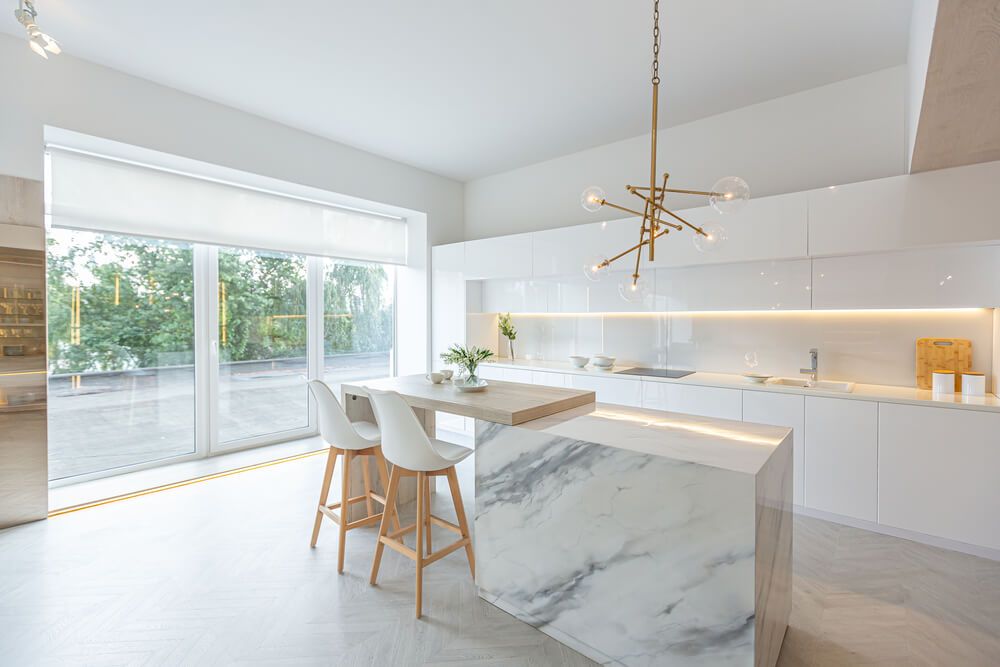 https://planner5d.com/blog/content/images/2022/11/luxury-white-kitchen.jpg