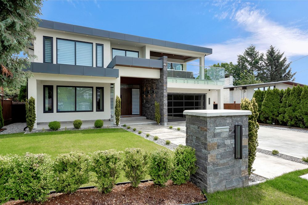 Modern contemporary house