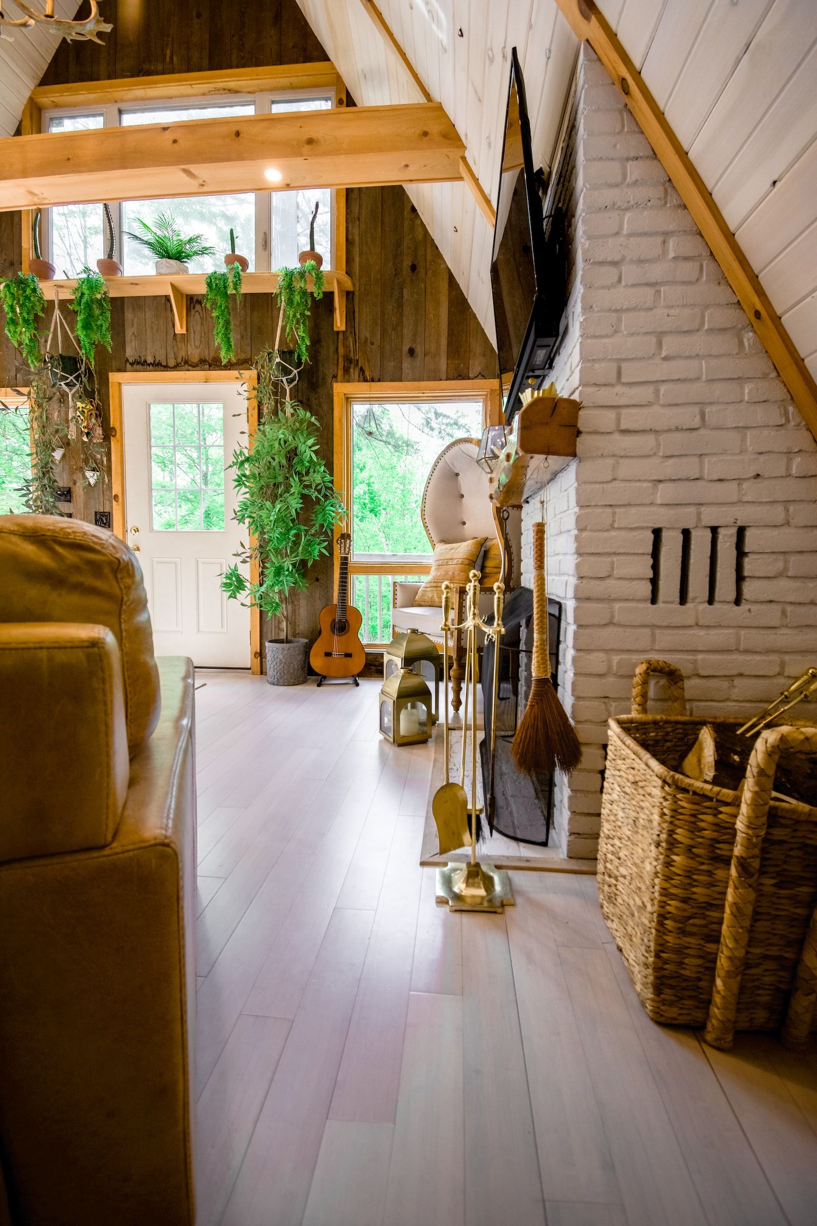Cabaña sostenible de madera las claves del diseño sostenible en tus interiores para un futuro más verde