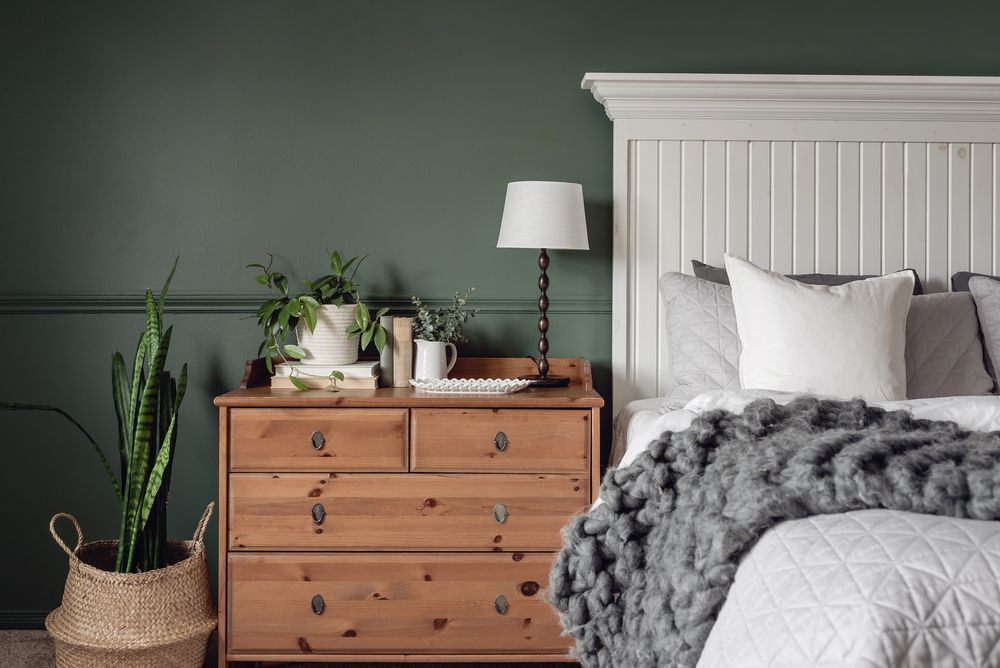 Opte pelo verde sálvia no quarto | stef brown/Shutterstock
