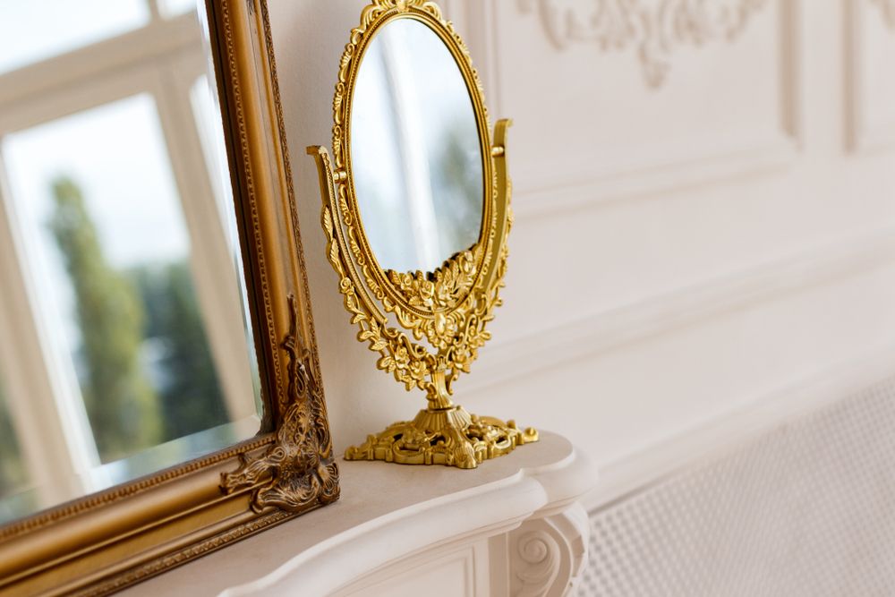 mirror with opulent details