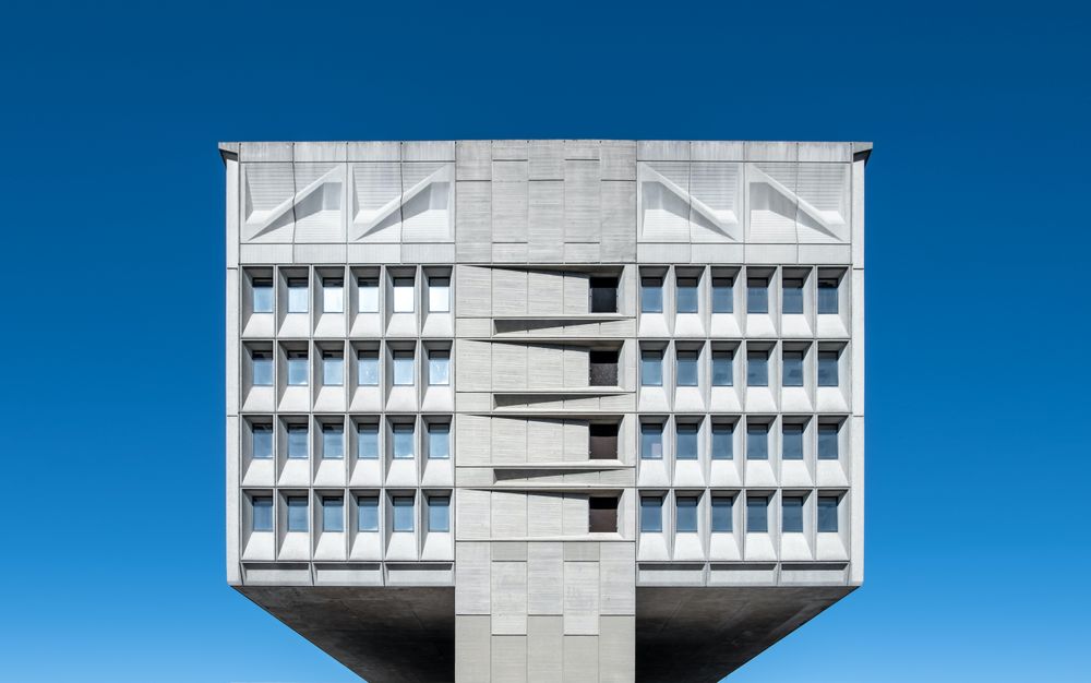 Edifício Pirelli em New Have, projetado por Marcel Breuer e Robert F. Gatje, 1968