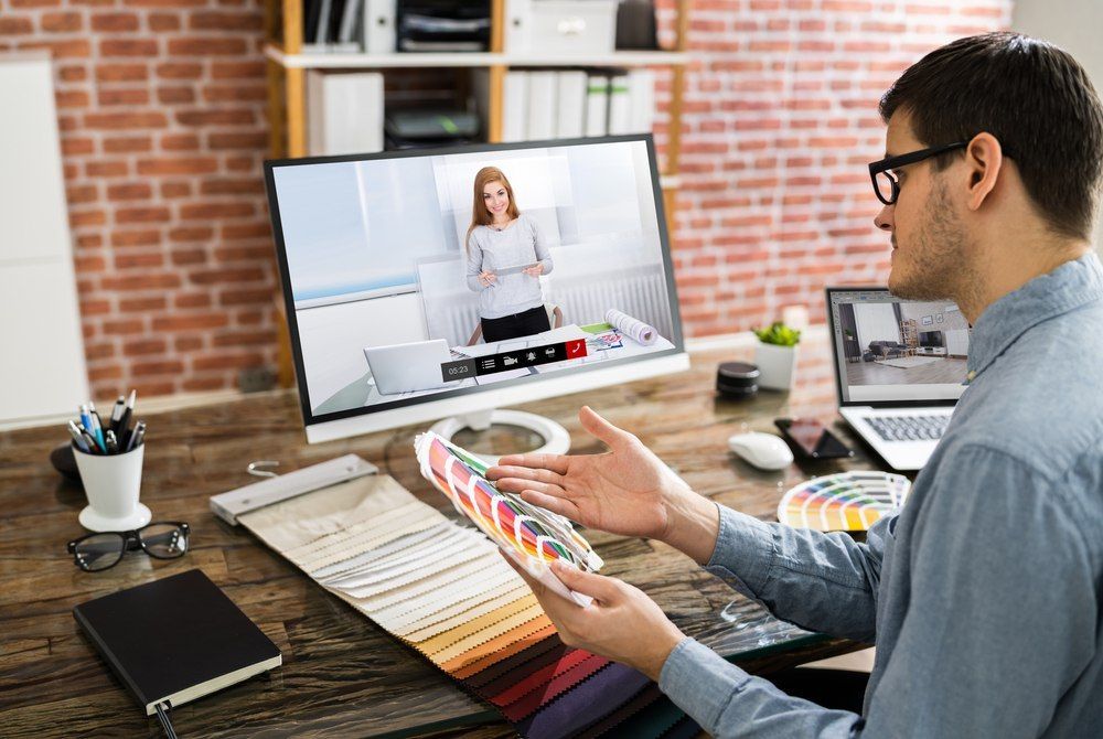 Conveniência de trabalhar com designers de interiores virtuais