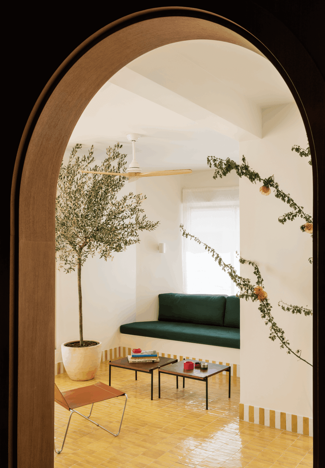 sala de estar pequeña en apartamento de diseño en madrid