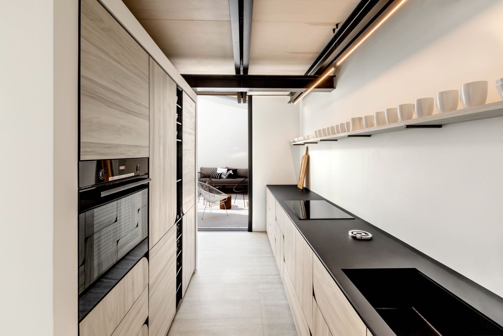 cocina moderna en apartamento de estilo industrial en turin