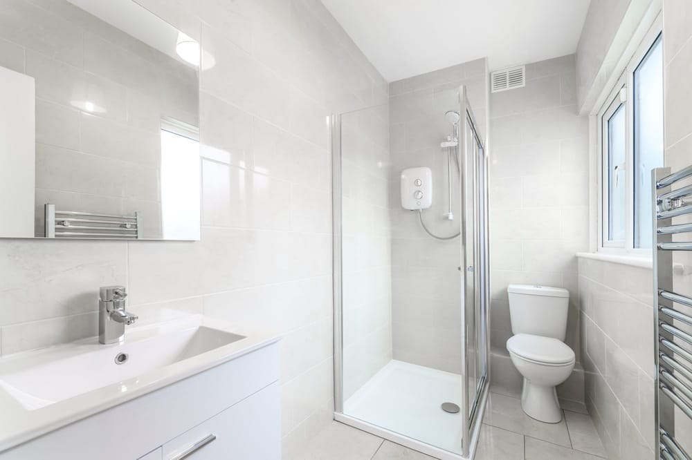 minimalistic white bathroom