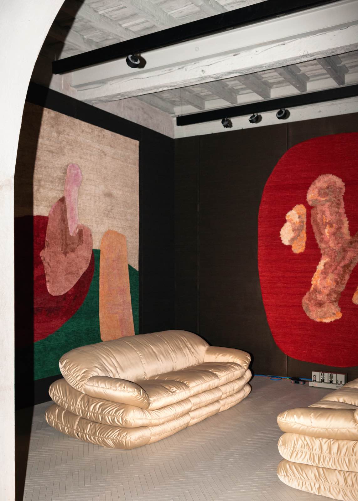 Rude Arts Club por Faye Toogood + Tacchini + cc-tapis. salone del mobile, semana del diseño milan