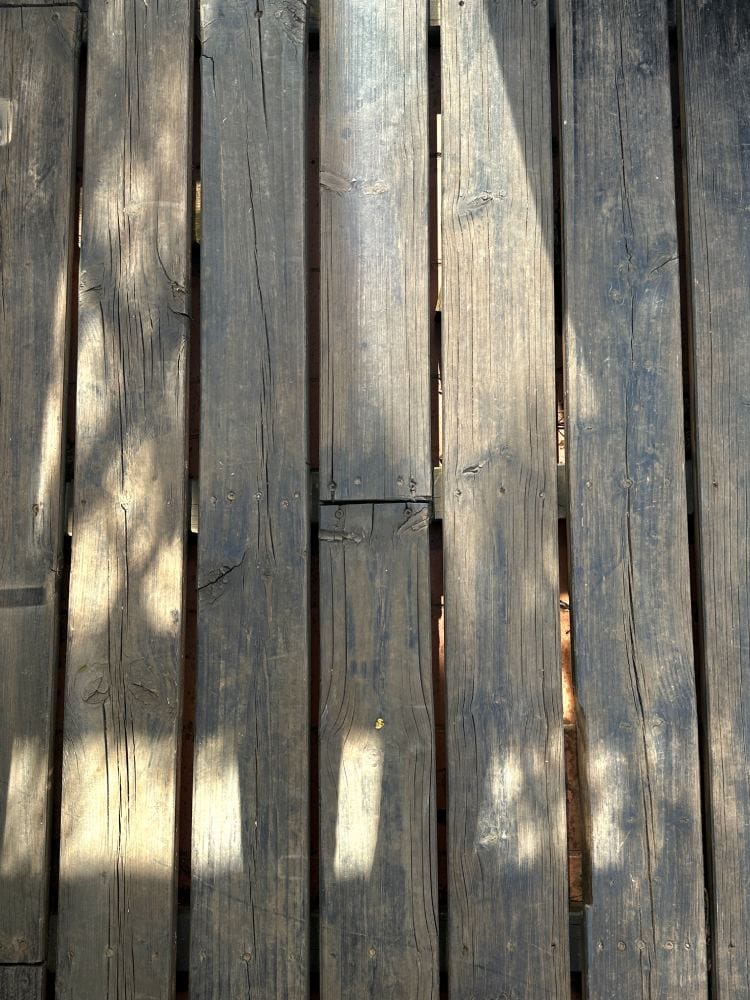Per il pavimento un rivestimento speciale in legno