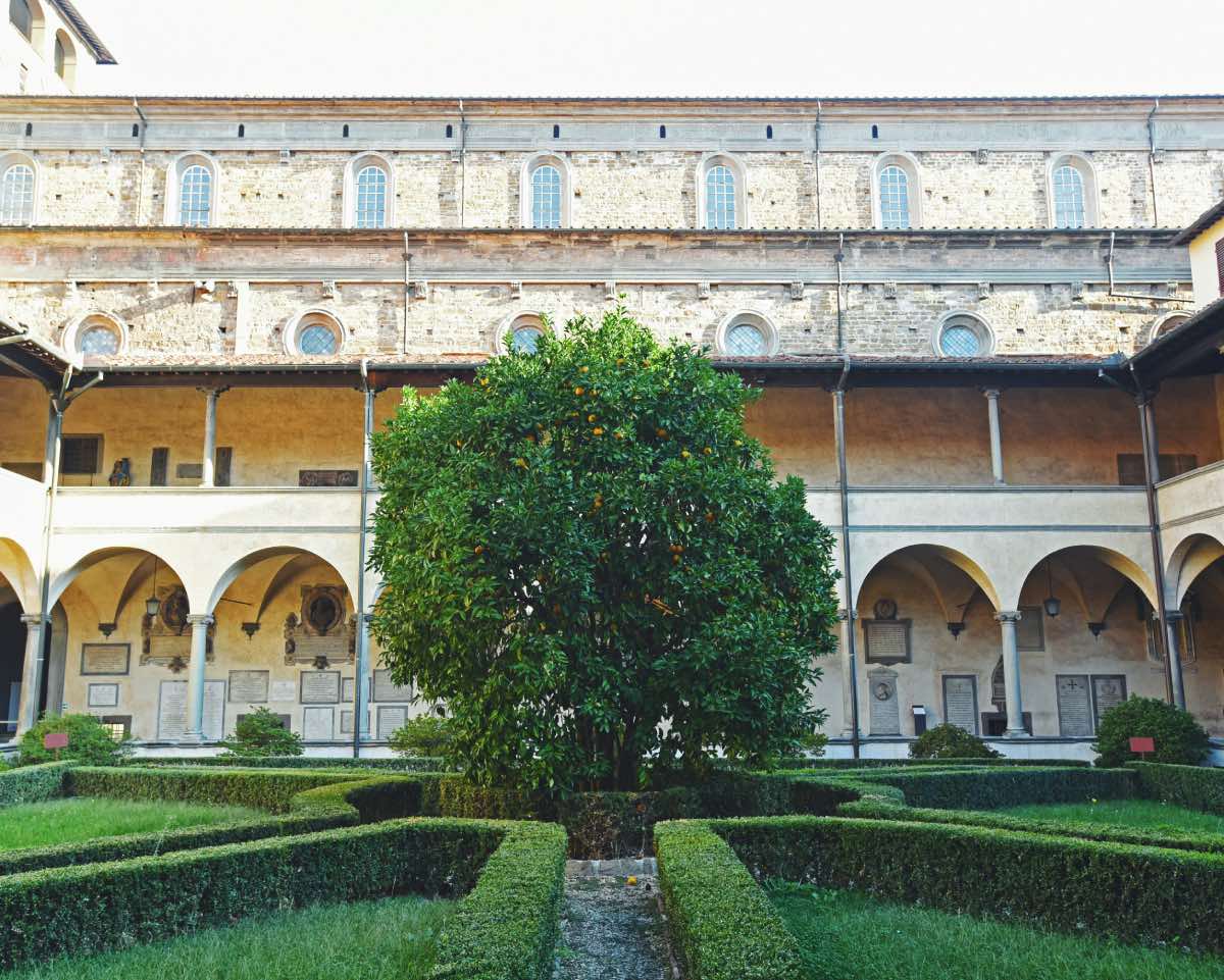 claustro renacentista basilica san lorenzo, florencia, brunelleschi