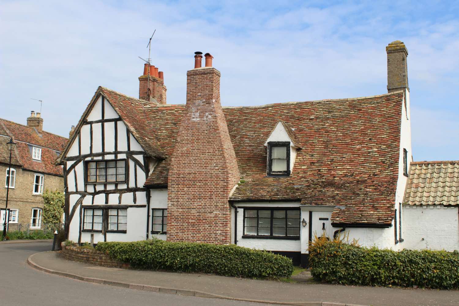 casa antigua de estilo tudor en Inglaterra