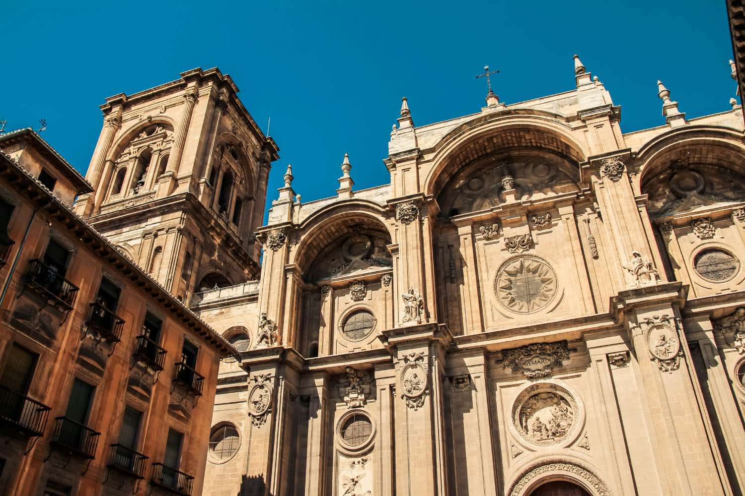 fachada barroca de la catedral de granada, arquitectura del barroco español