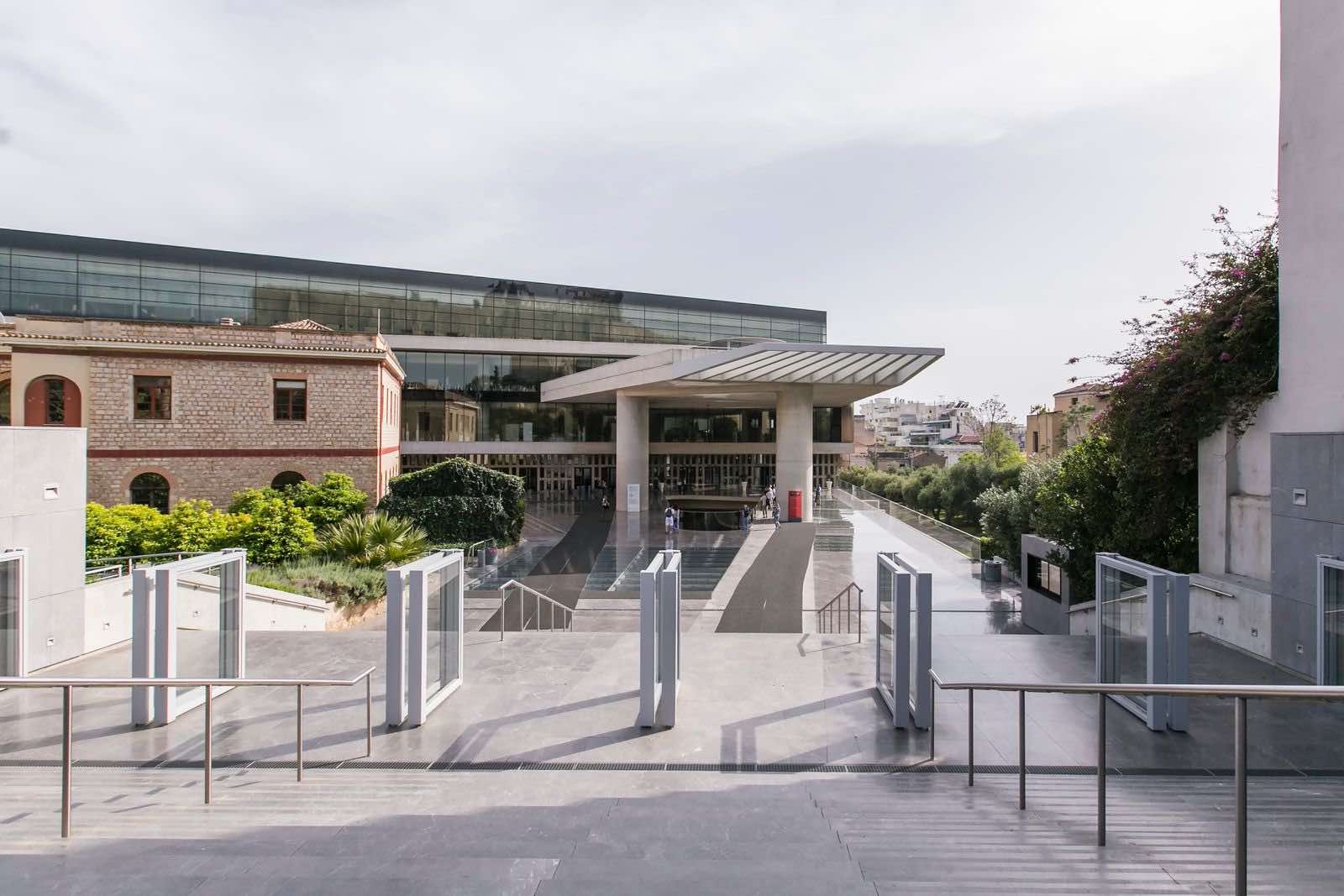 museo de la acrópolis de atenas, grecia, destinos para amantes de la arquitectura, ciudades