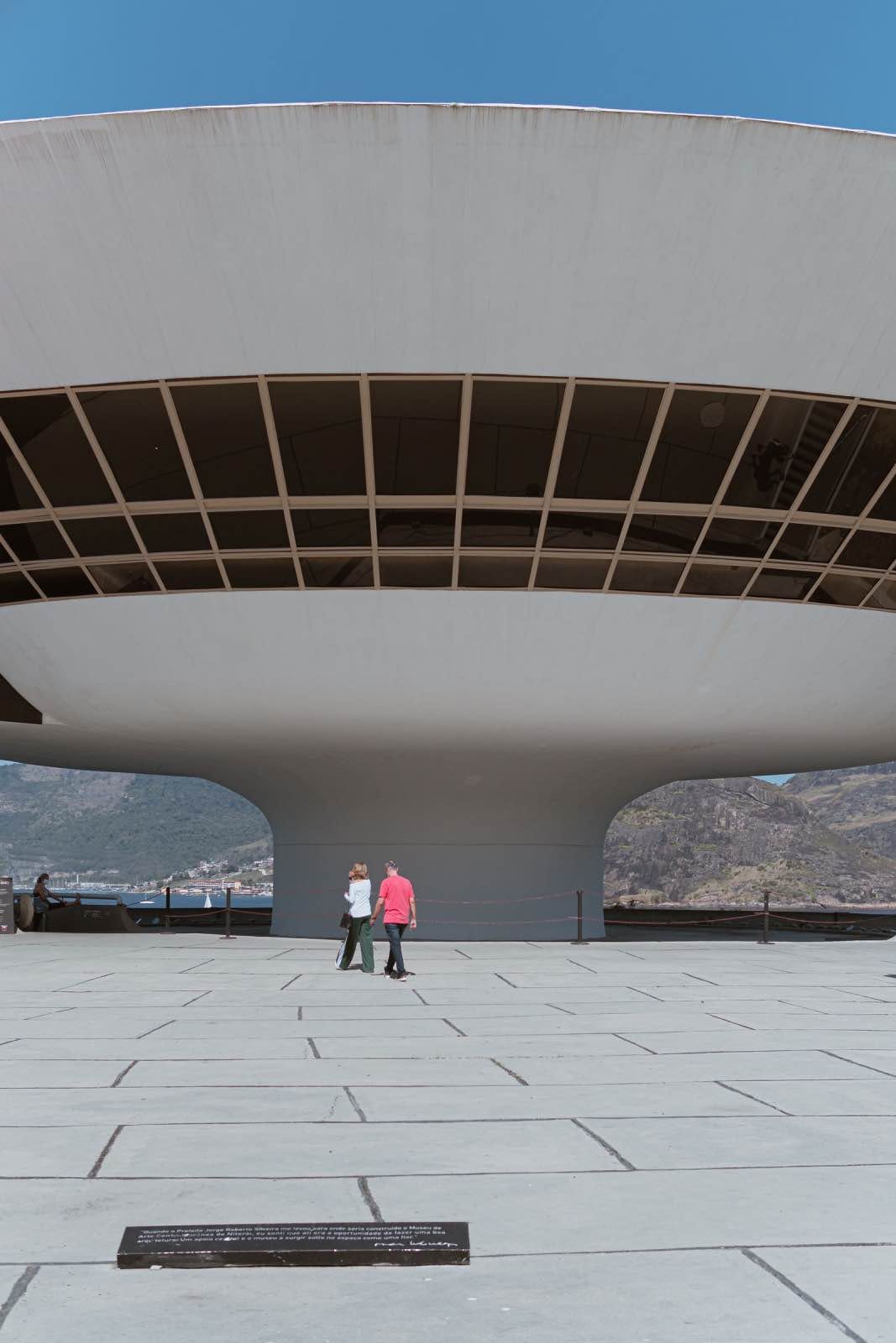 destinos arquitectura: Museo de Arte Contemporáneo Niterói, Río de Janeiro, Oscar Niemeyer