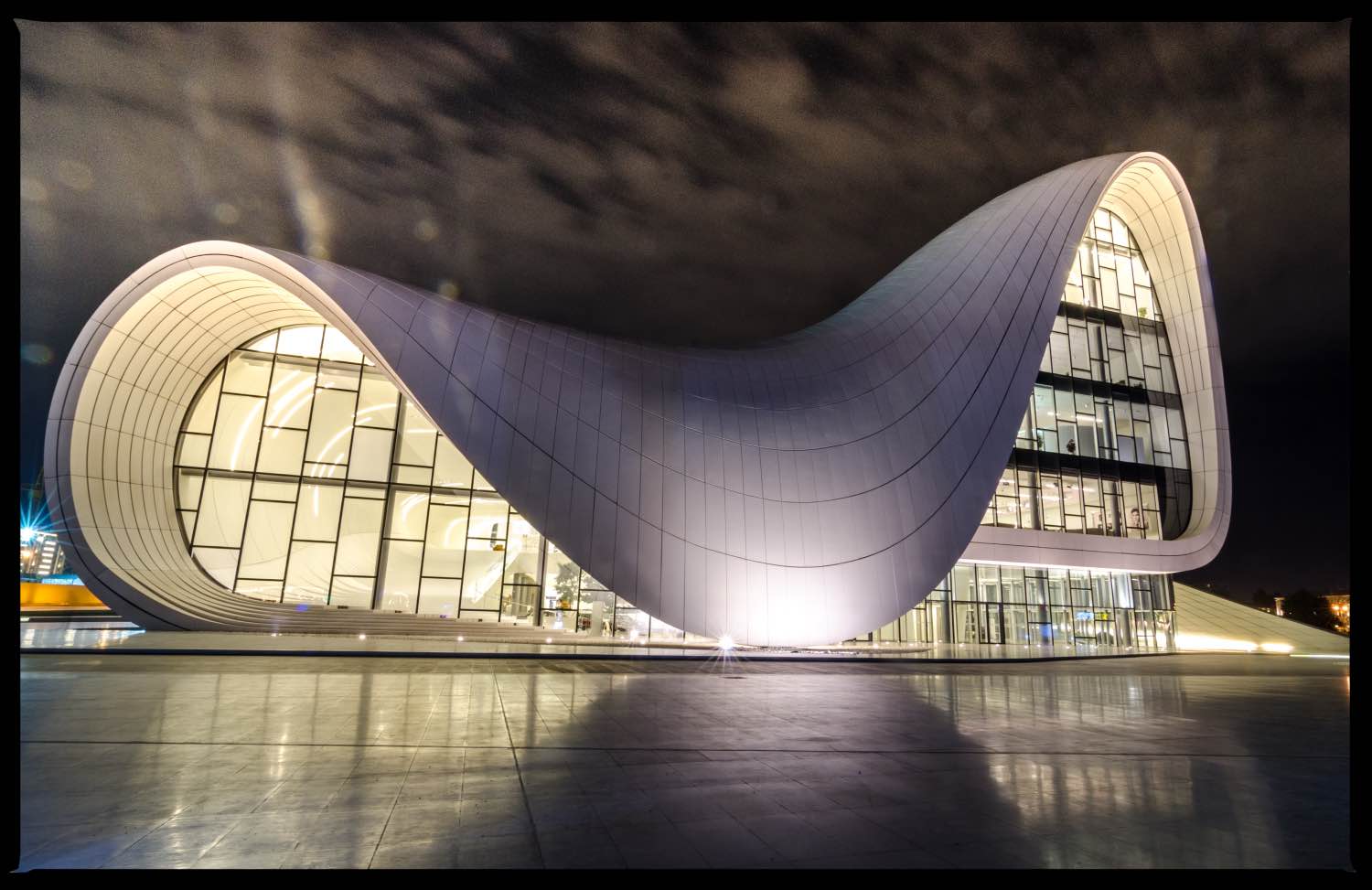 Centro Cultural Heydar-Aliyev en Bakú, obra de Zaha Hadid Architects.