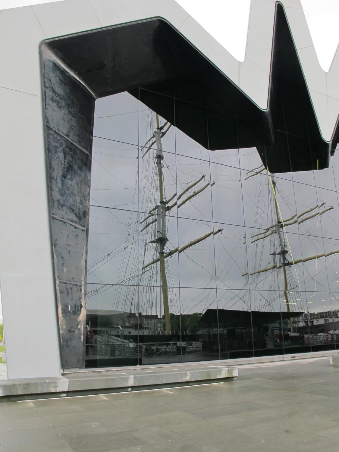 Museo Riverside en Glasgow, Escocia, obra de Zaha Hadid Architects, arquitectura contemporánea