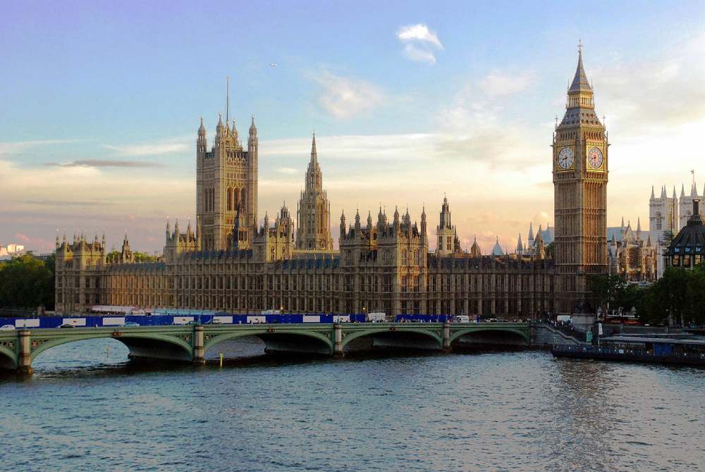 Palácio de Westminster é um dos exemplares mais famosos da arquitetura vitoriana