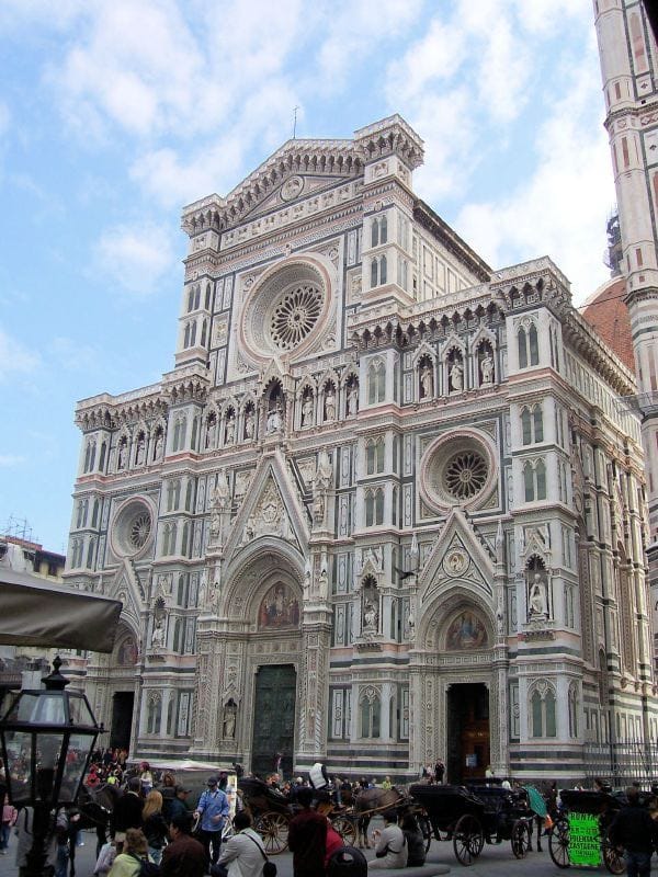 Arquitectura gótica italiana, Santa Martía dei Fiore, duomo Florencia, fachada catedral mármol