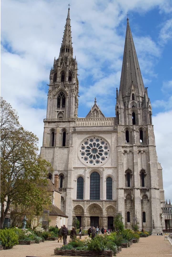 Arquitectura gótica francesa, Catedral de Chartres fachada 