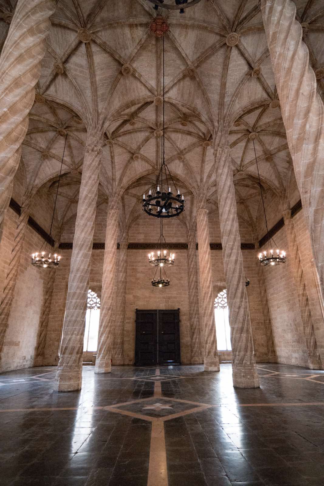 Arquitectura gótica española, la Lonja de la Seda de Valencia. 