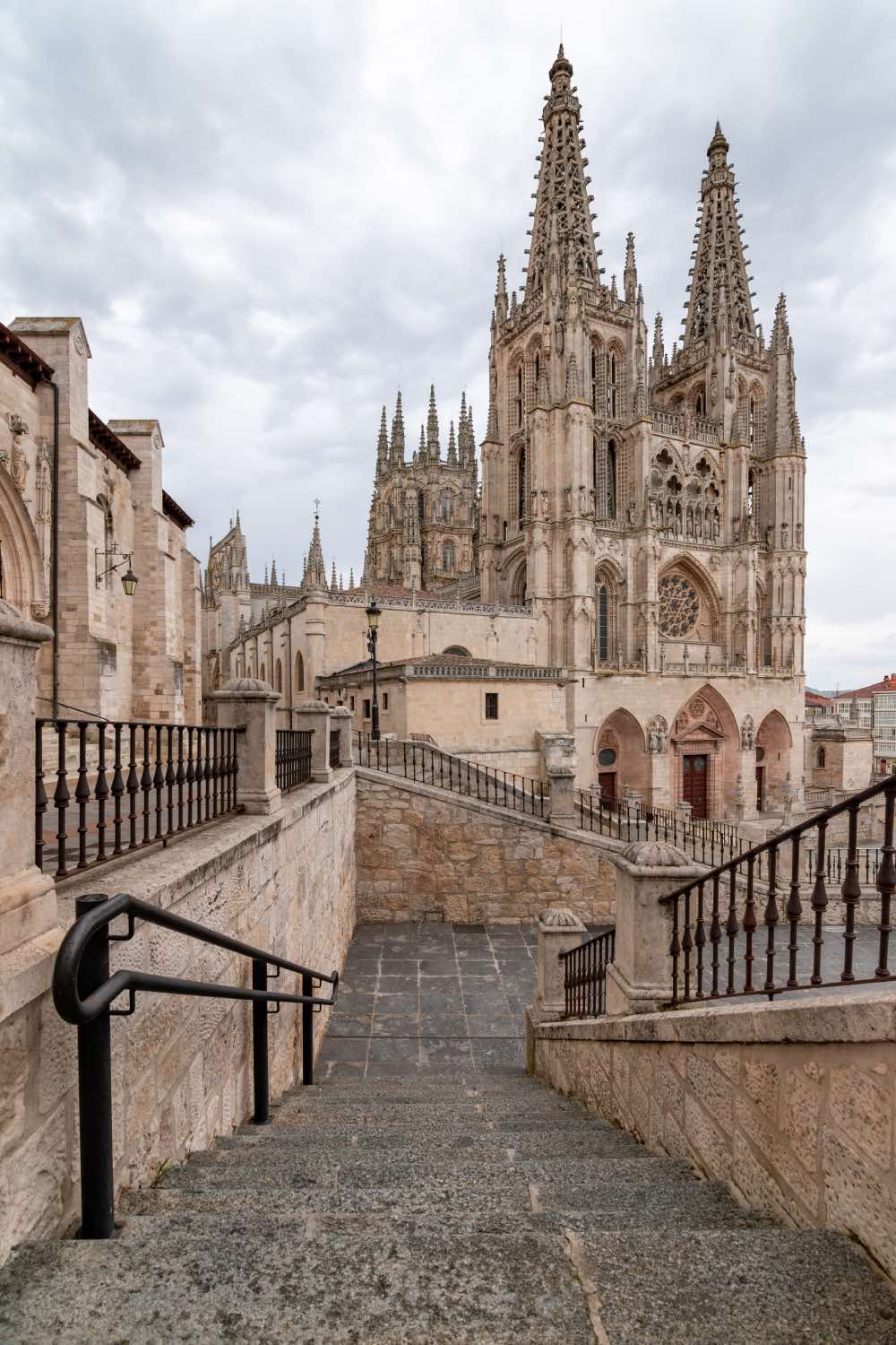 Arquitectura gótica españa, fachada de la Catedral de Burgos