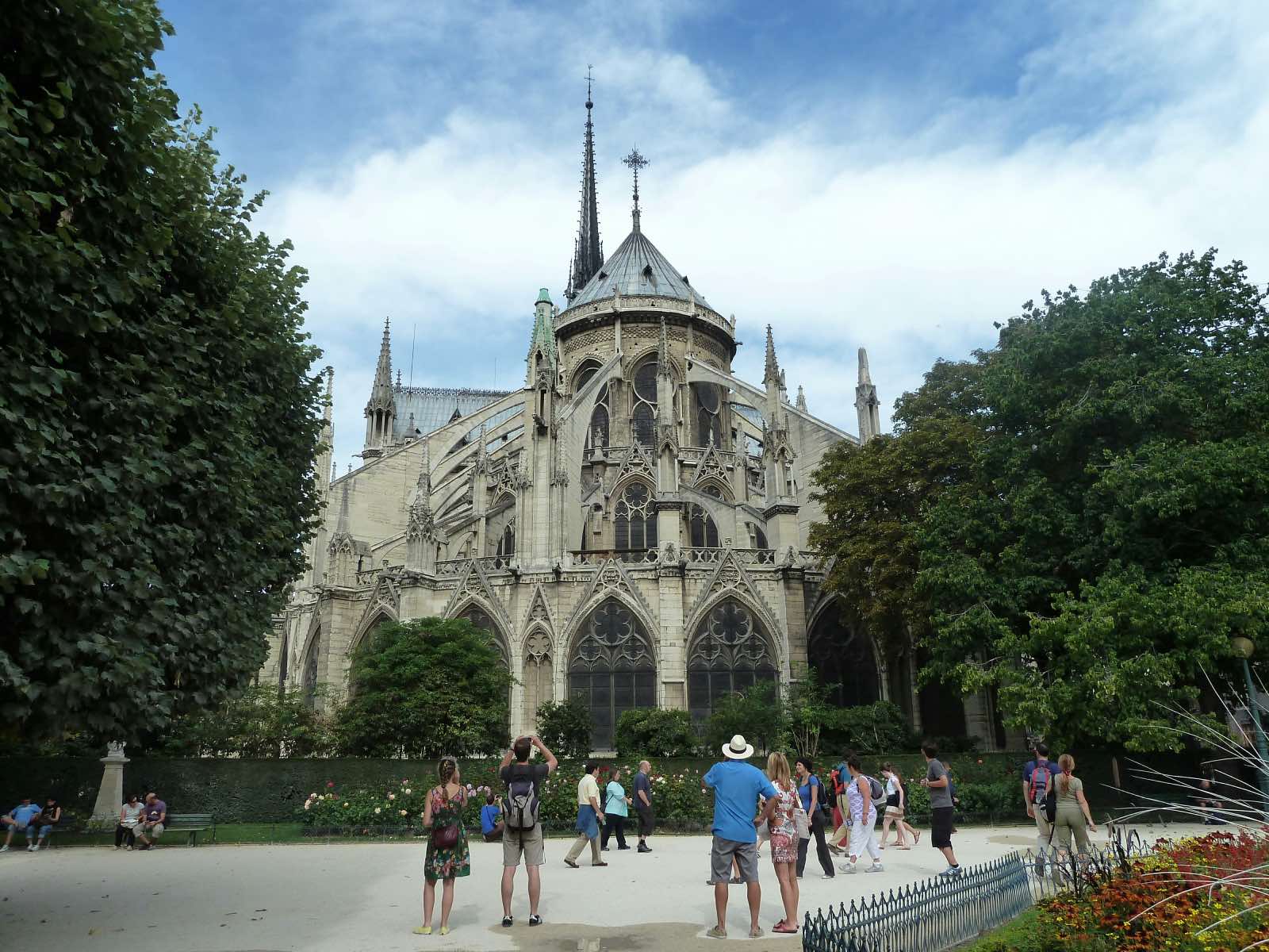 Arquitectura gótica, Notre Dame de París, contrafuertes y arbotantes