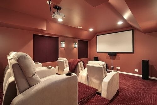 sala de cinema dentro de casa