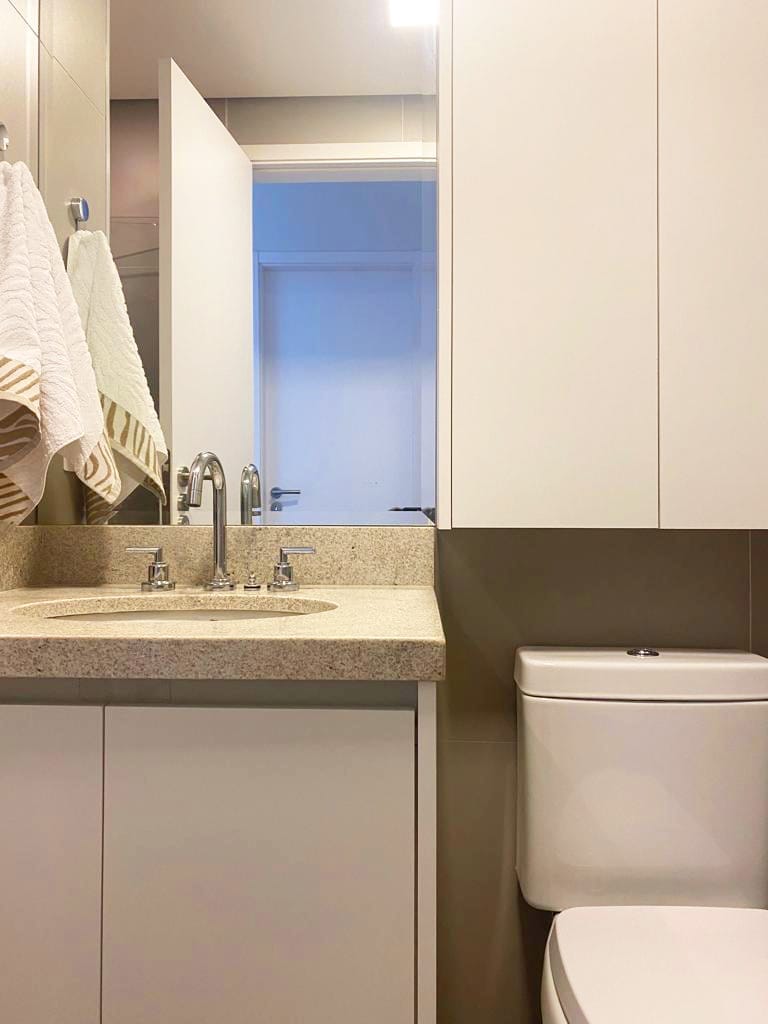 Reforma en Bela Vista: un apartamento minimalista en São Paulo, cuarto de baño