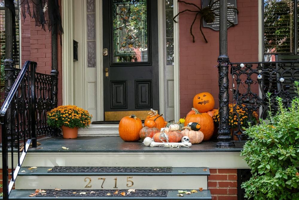 halloween decor with pumpkins