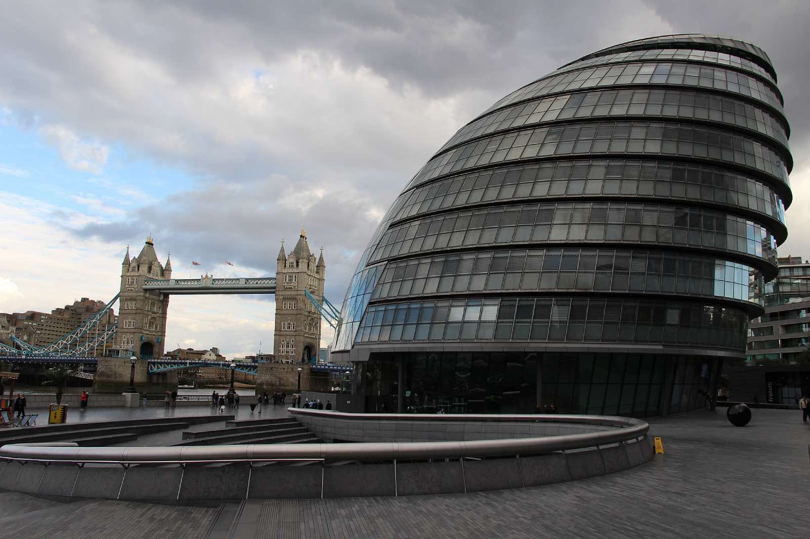 Obras de Norman Foster: ayuntamiento de Londres. arquitectura moderna de cristal