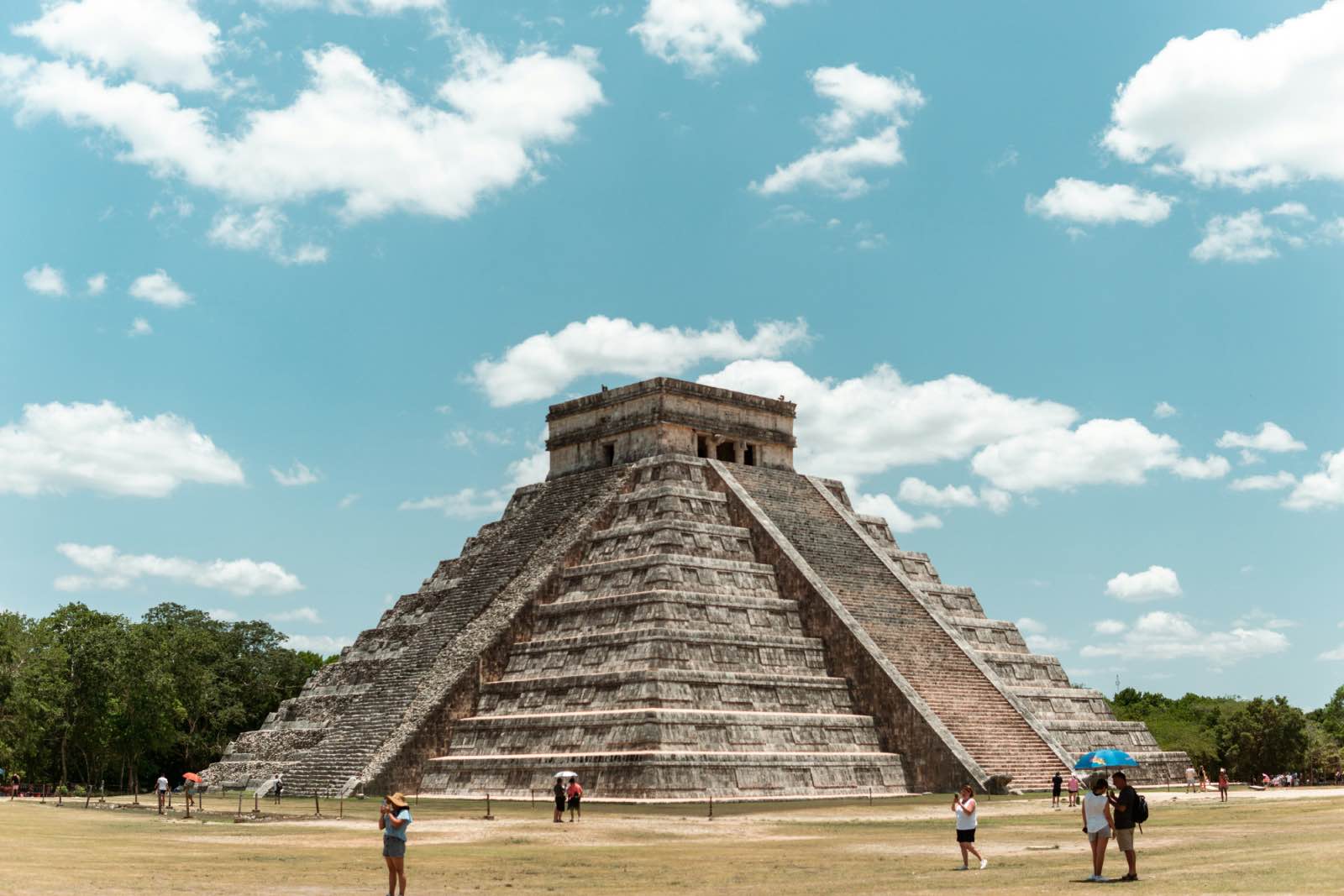 Arquitectura maya: Templo de Kukulcán, pirámide de Chichén Itzá.