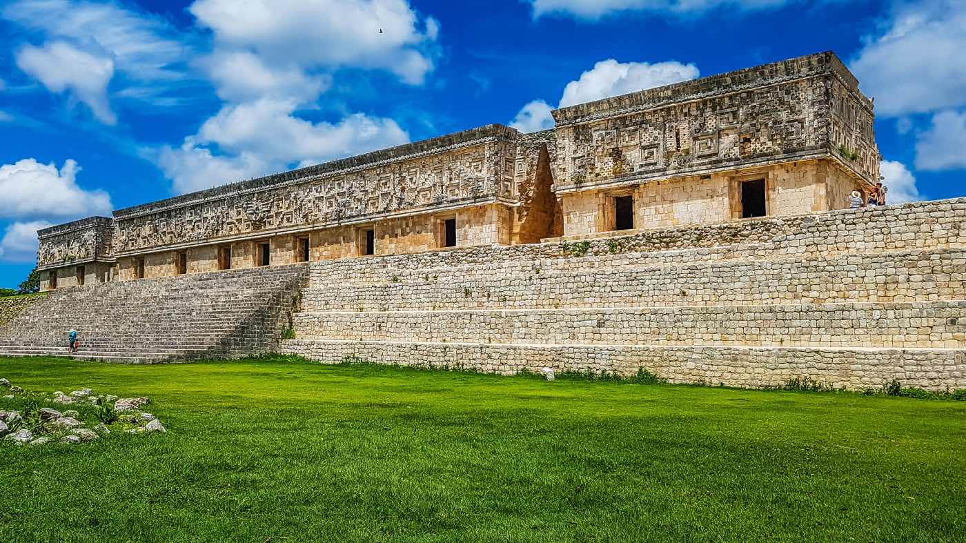 Arquitectura maya: Palacio del Gobernador, Uxmal, México. Estilo PUUC