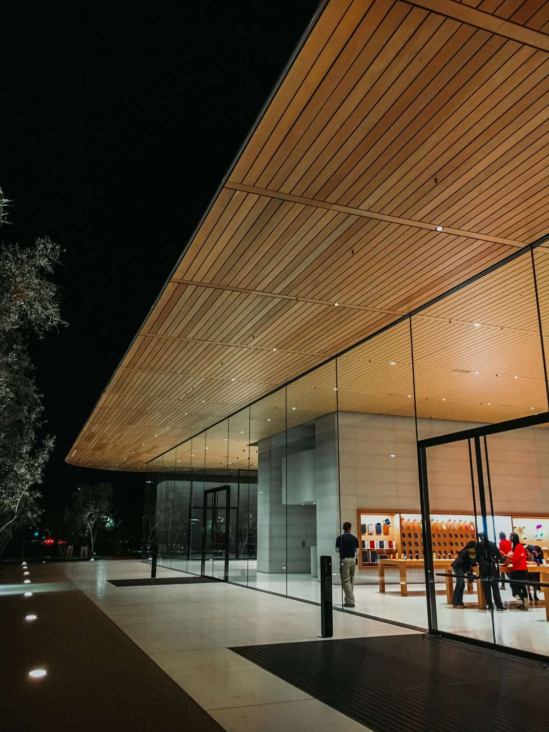 Obras de Norman Foster: Apple Park, Cupertino. arquitectura moderna de cristal