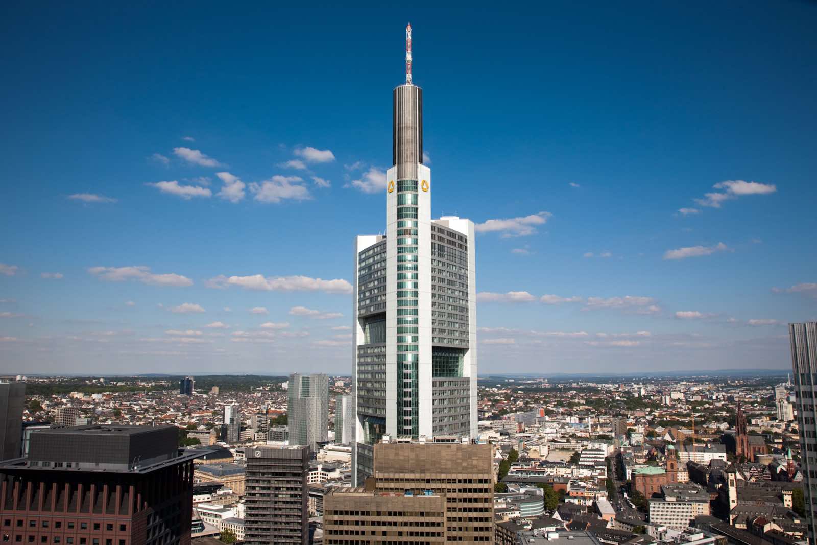 Obras de Norman Foster: Torre Commerzbank, Frankfurt. rascacielos alemania