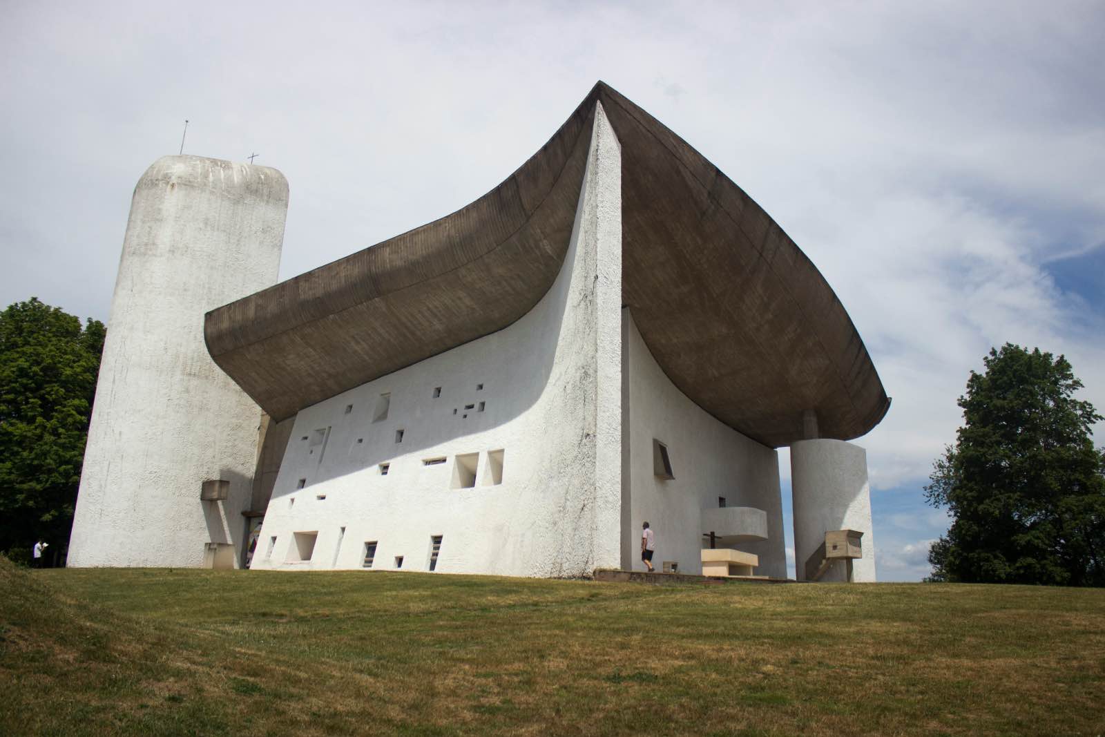 Le Corbusier obras: Ronchamp Chapel, Capilla Notre-Dame-du-Haut, arquitectura moderna