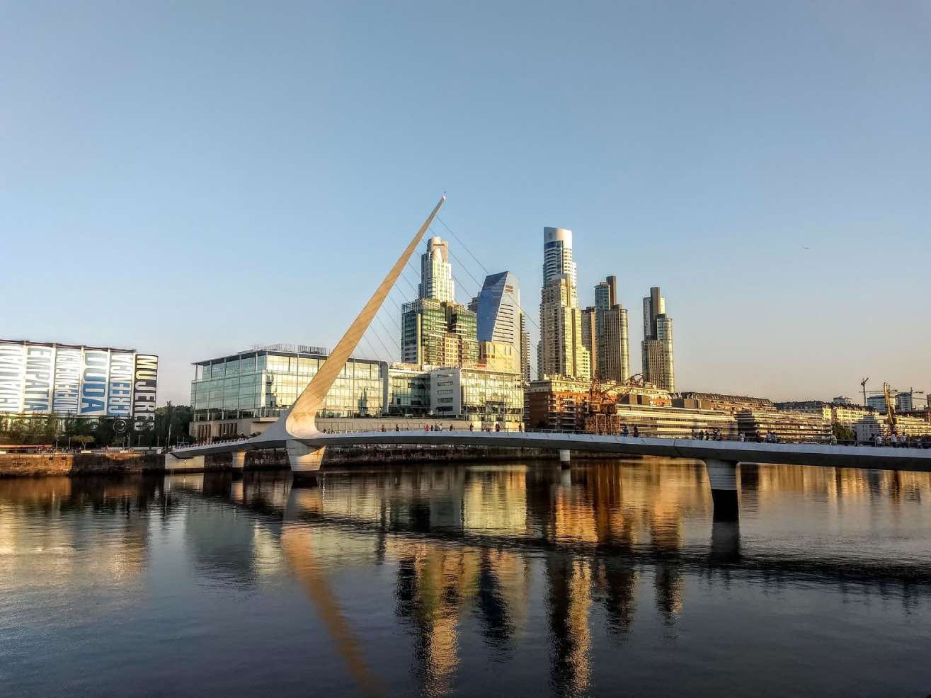 obras de Santiago Calatrava: Puente de la Mujer, Buenos Aires.