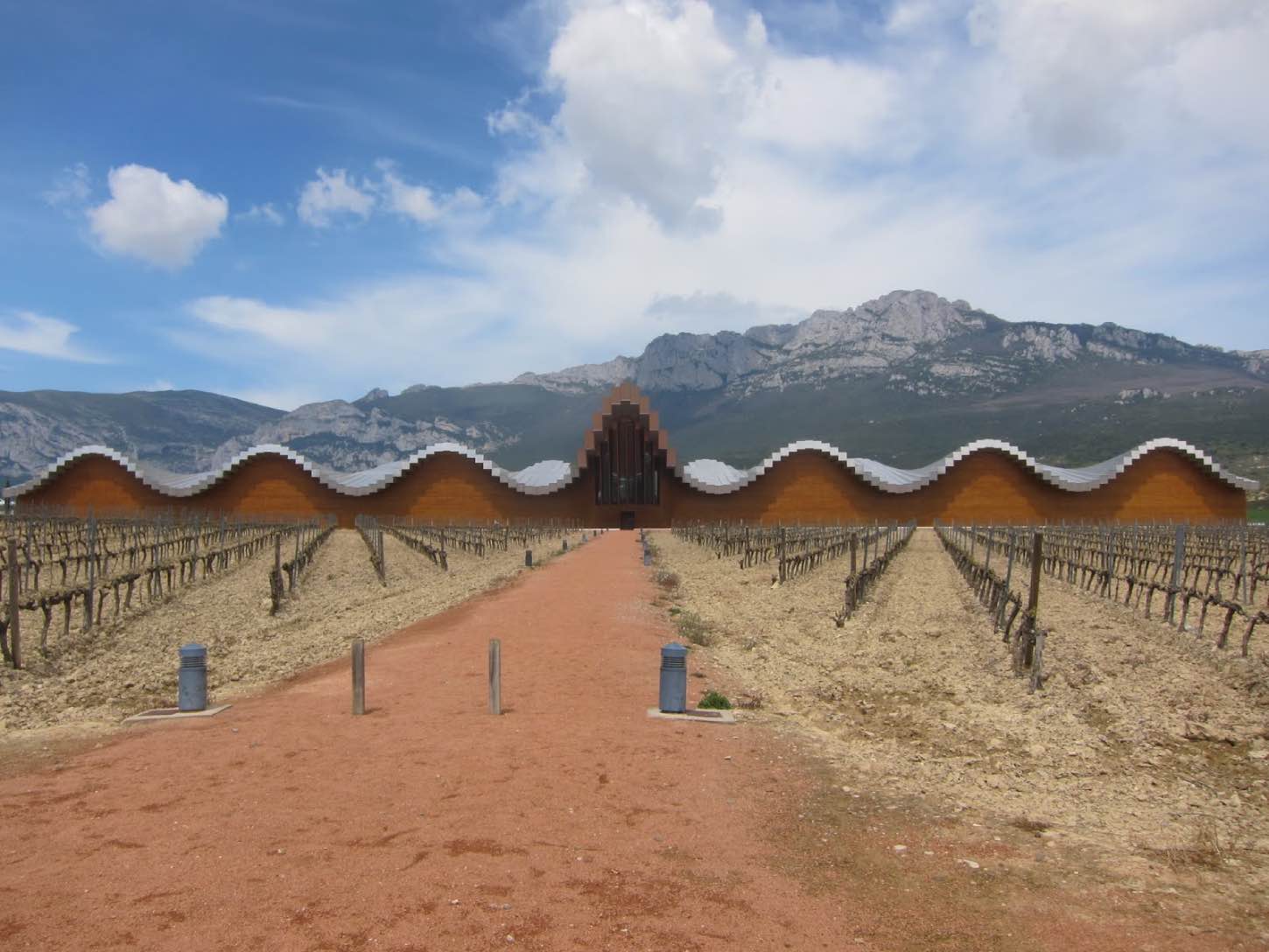 obras de Santiago Calatrava: Bodegas Ysios, Álava