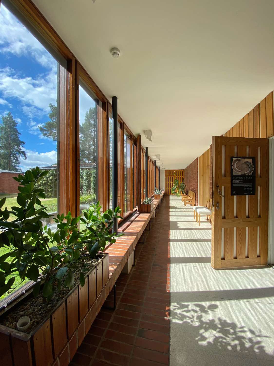 obras de Alvar Aalto: Ayuntamiento de Säynätsalo, Finlandia, interior