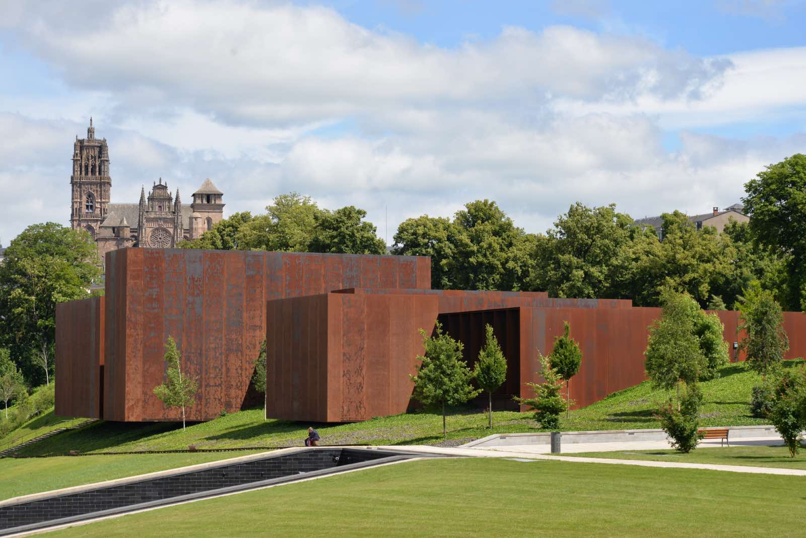 Arquitectos famosos españoles. Carme Pigem Barceló: Musée Soulages en Rodez, RCR Arquitectes