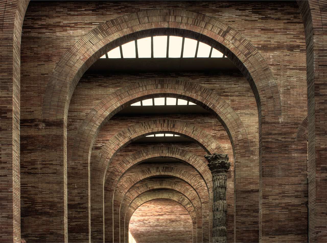 Arquitectos famosos españoles. Rafael Moneo: Museo Nacional de Arte Romano en Mérida.