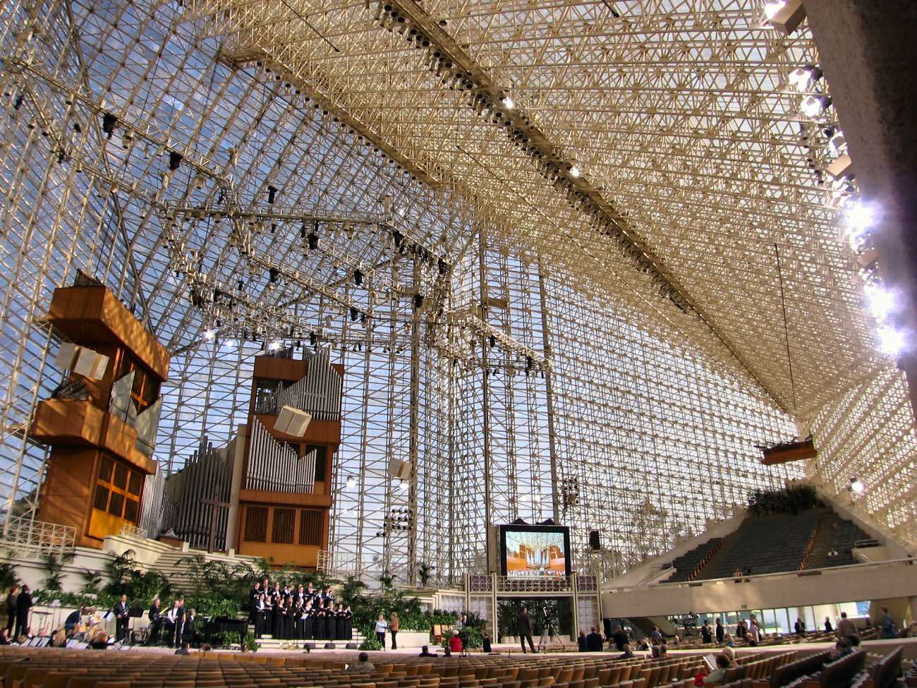 obras de Philip Johnson: Crystal Cathedral, Garden Grove, California.