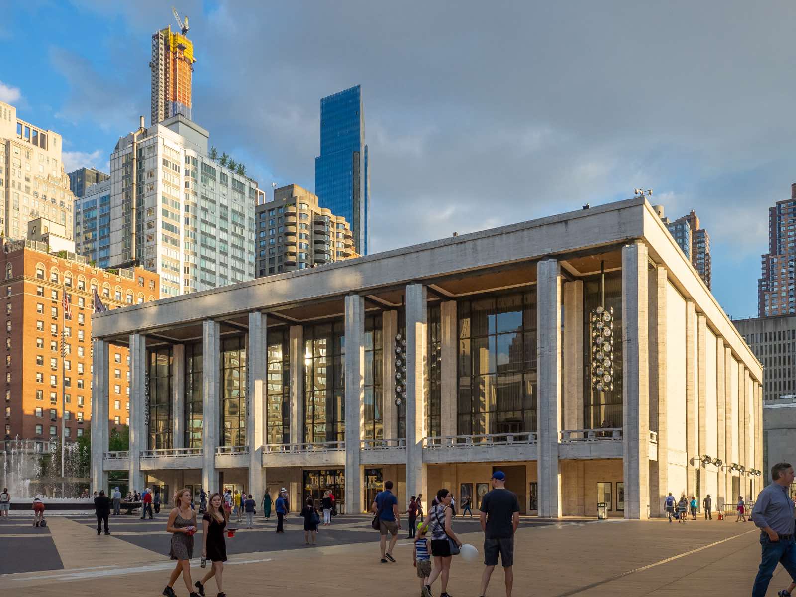 obras de Philip Johnson: David H. Koch Theater, Nueva York. arquitectura moderna