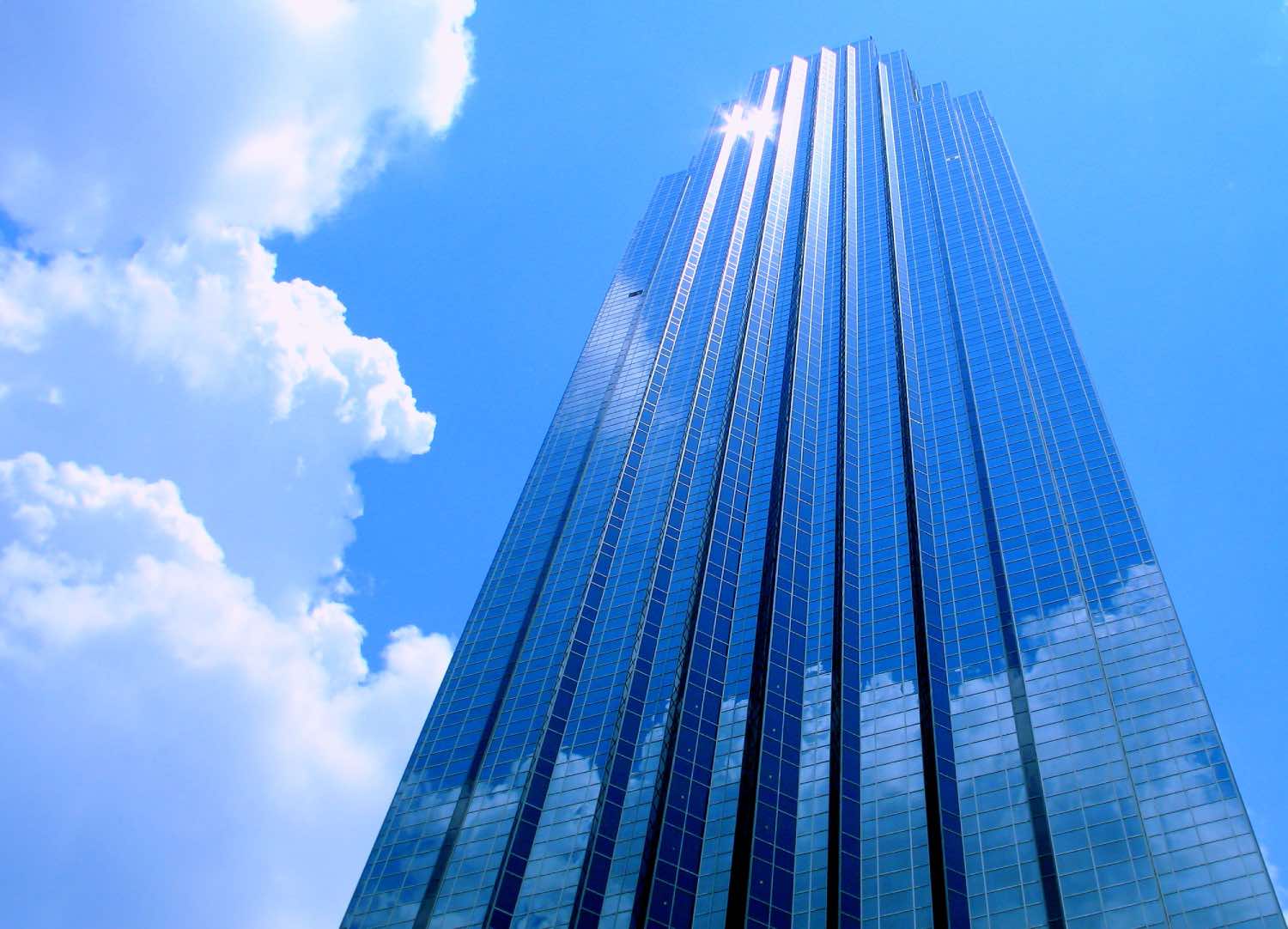 rascacielos de cristal,12 obras de Philip Johnson: Williams Tower, Houston.