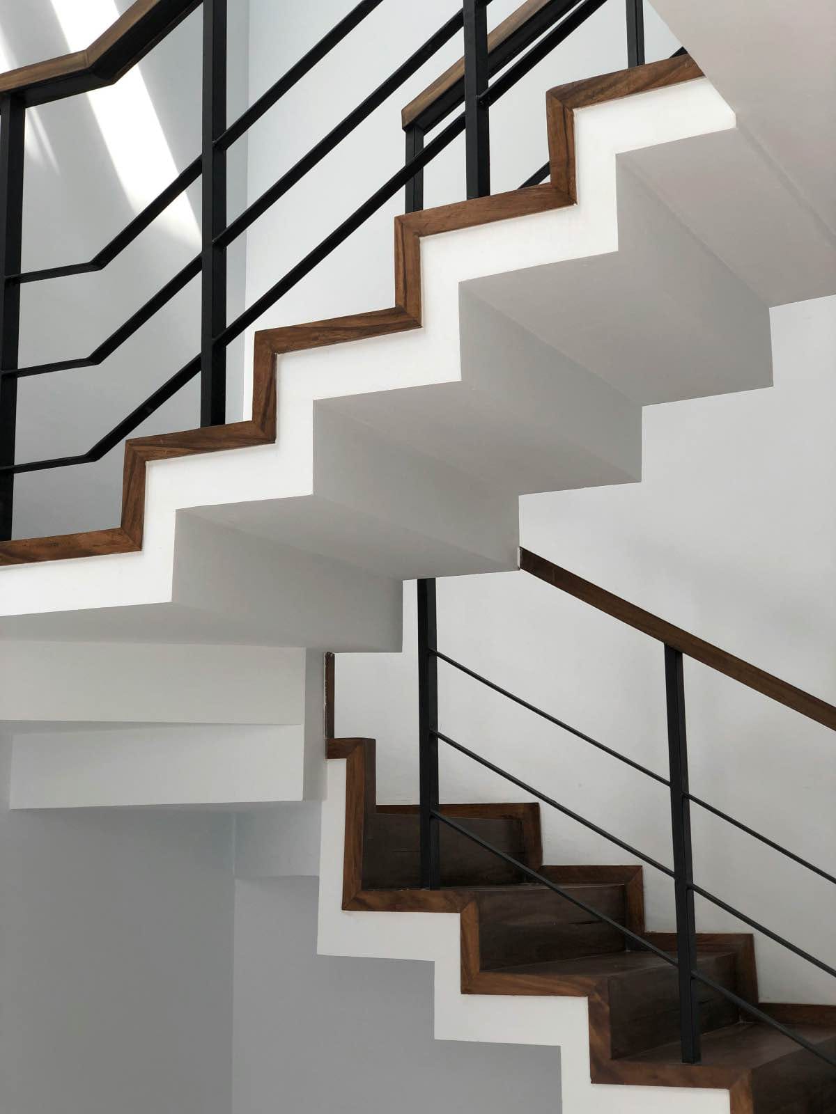 diseño de escaleras modernas de metal y madera