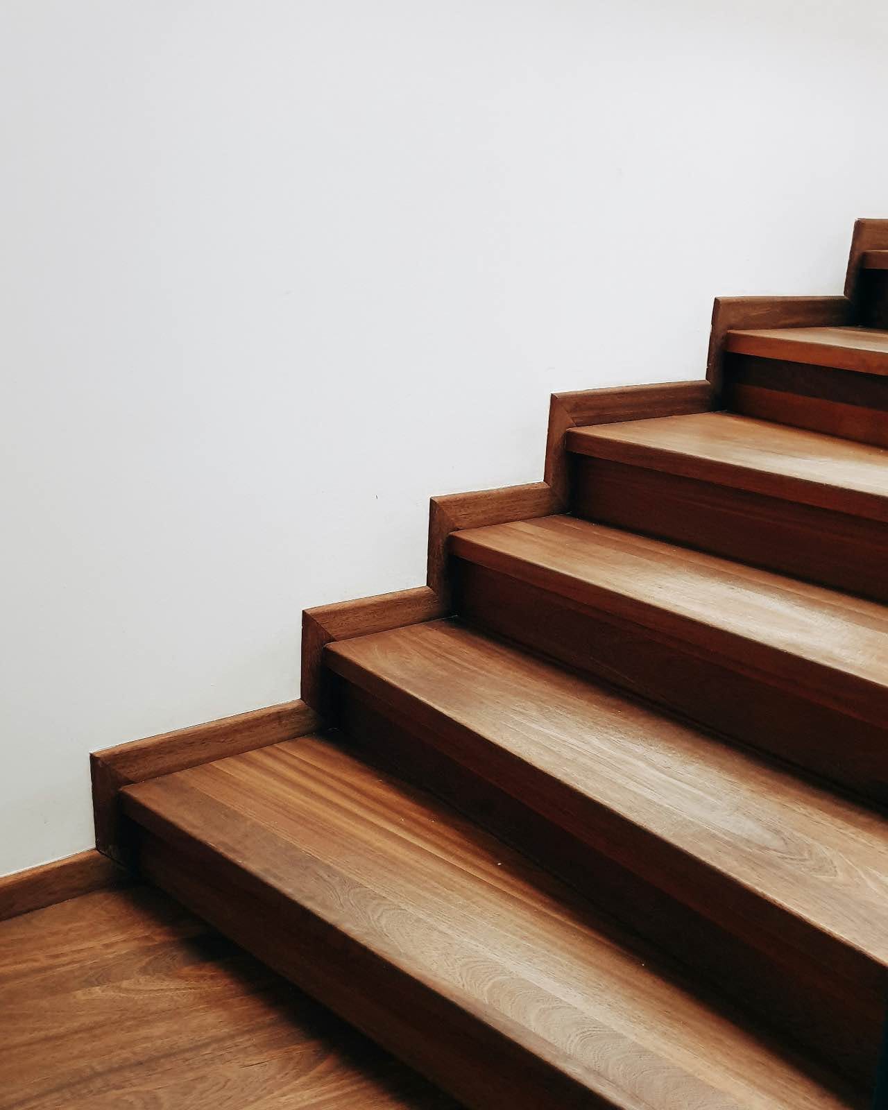 Diseño de escaleras en madera. 