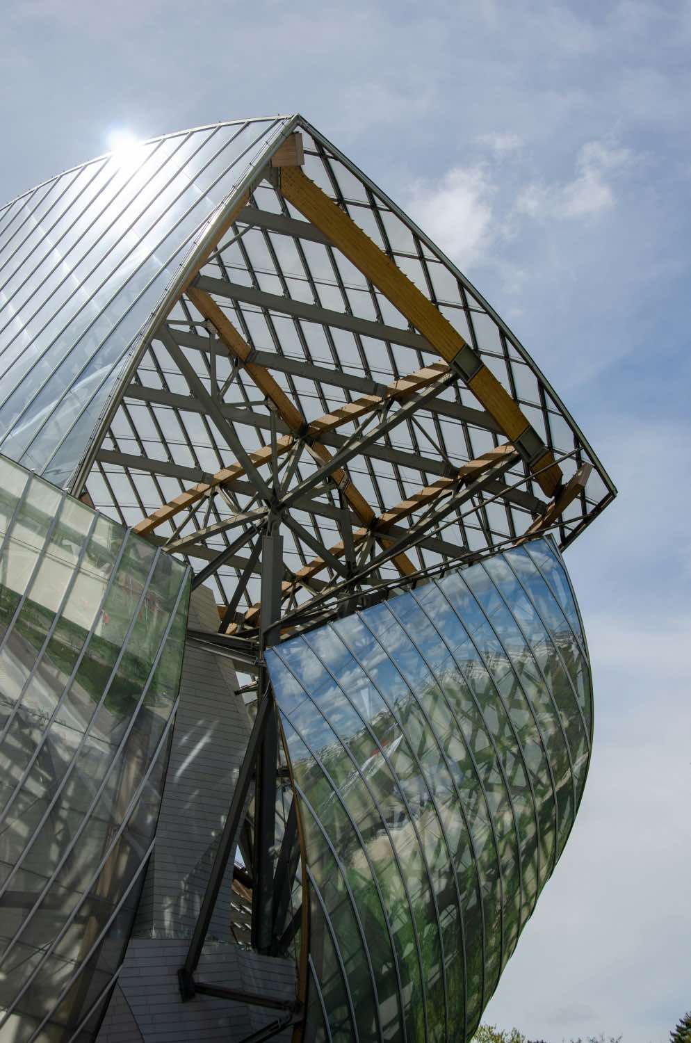 Edificios famosos: Fondation Louis Vuitton en París.