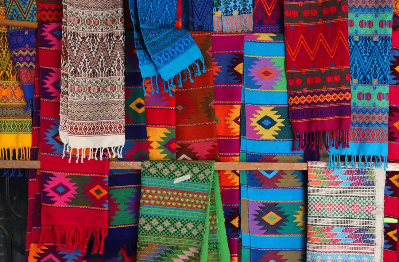 textiles de oaxaca en decoración. Tendencias de interiorismo: artesanía mexicana. 