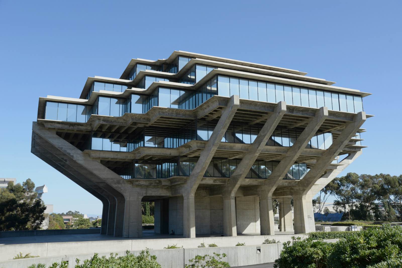 L’architettura brutalista. Biblioteca Geisel, California.